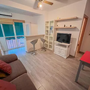 bonito-apartamento-cerca-del-puerto.hotelsinnerja.org/